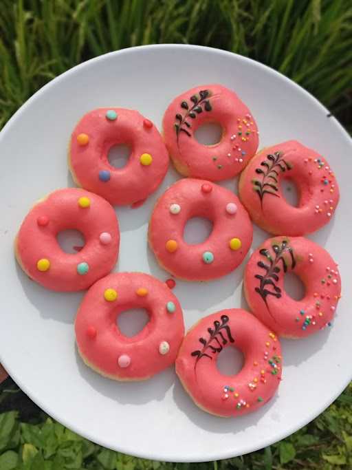 Rumah Donat Linda 8