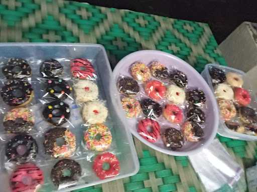 Rumah Donat Linda 7