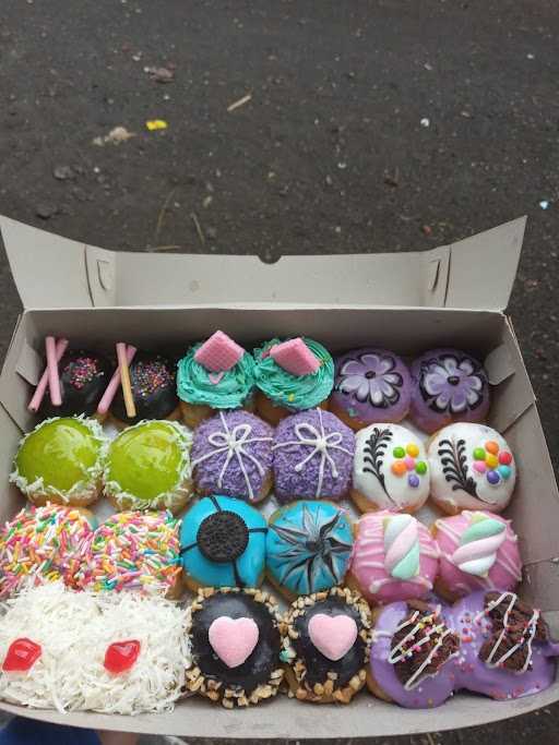 Rumah Donat Linda 1