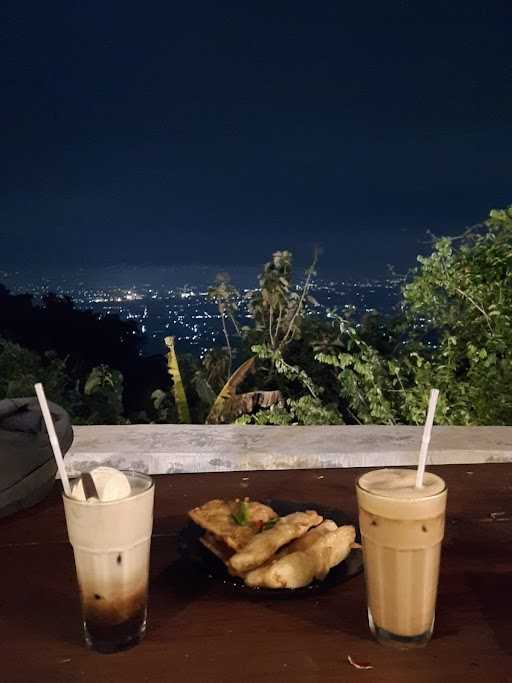 Watu Langit Jogja Coffee And Resto 1