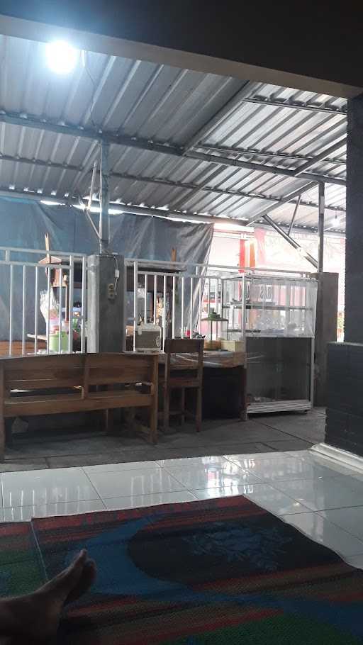 Warung Kopi Moris 5