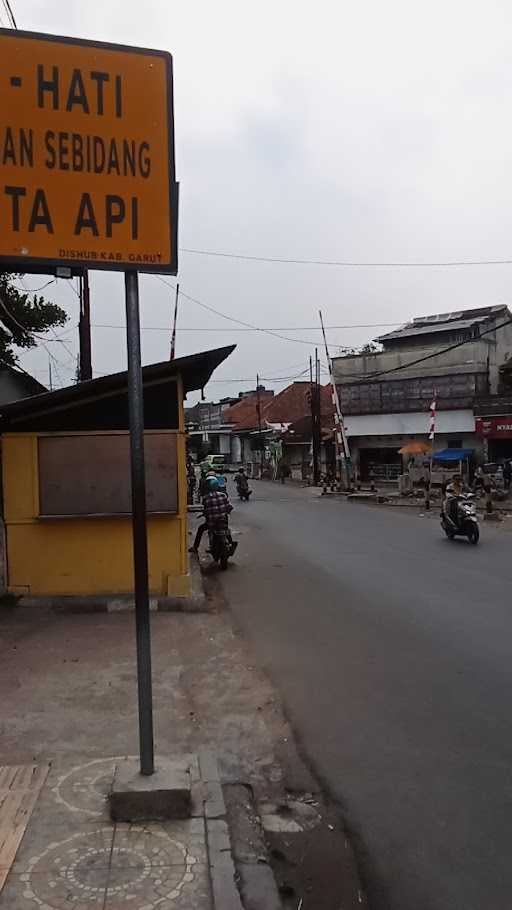 Kedai Bakso Tasik Jl Guntur 7