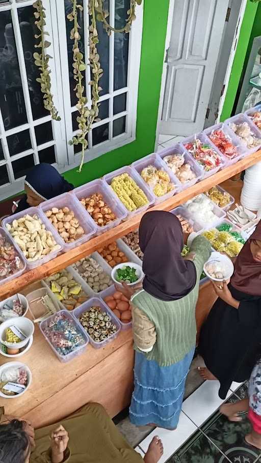 Kedai Moni 9