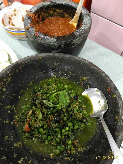 Warung Nasi Khas Sunda Karacak 4