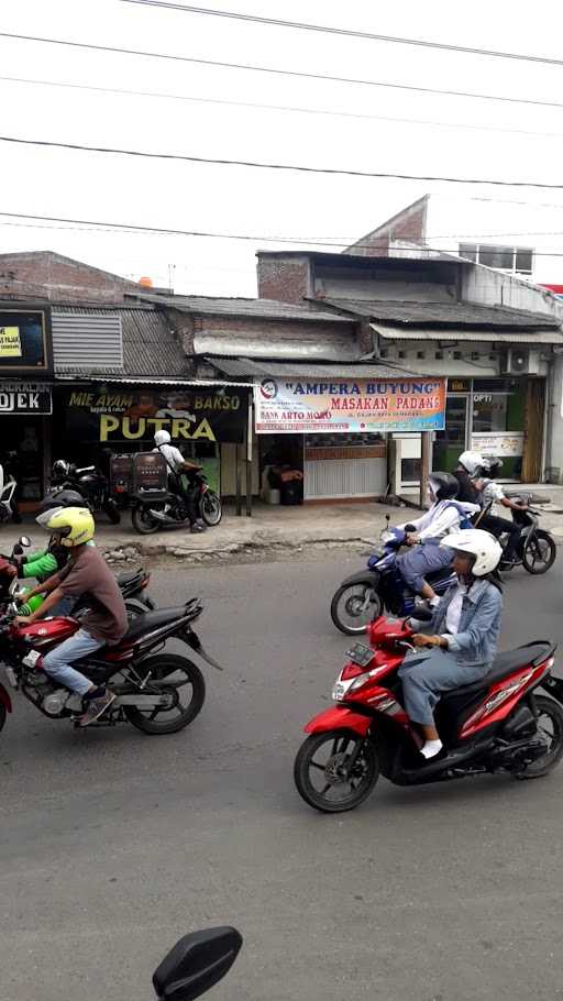 Rumah Makan Padang Ampera Buyung 5