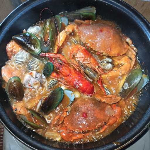 Lobster Kampoeng Seafood Ketintang 2