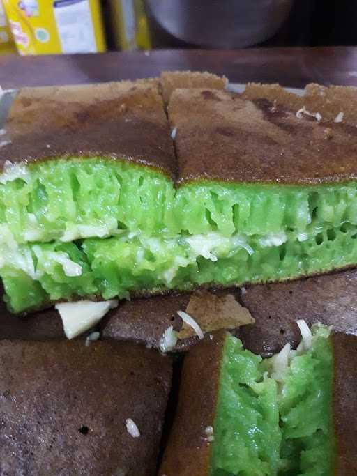 Hoiland Martabak Dan Terang Bulan 7