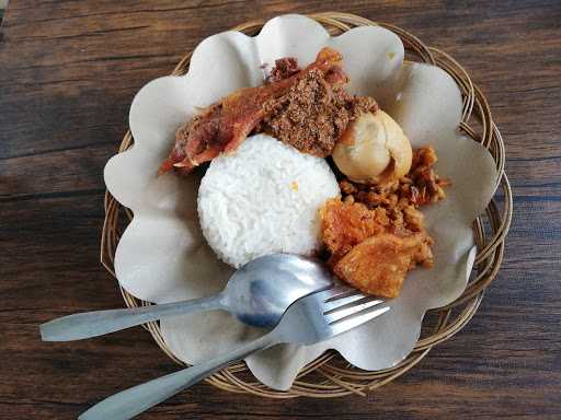 Gudeg Yu Djum - Pasar Kembang 6