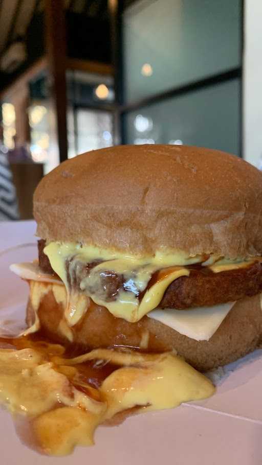 Mister Burger Stasiun Tugu Yogyakarta 5