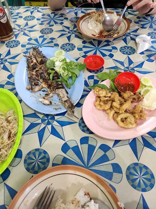 Warung Ikan Bakar Vivin 10