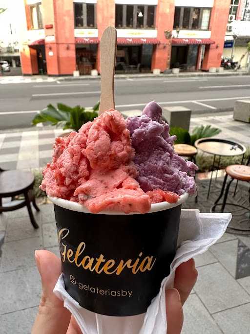 Gelateria 5