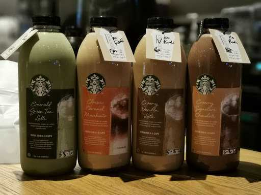 Starbucks - Plaza Surabaya 7