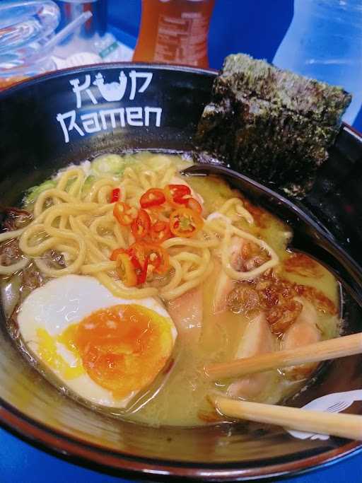 Kup Ramen 3