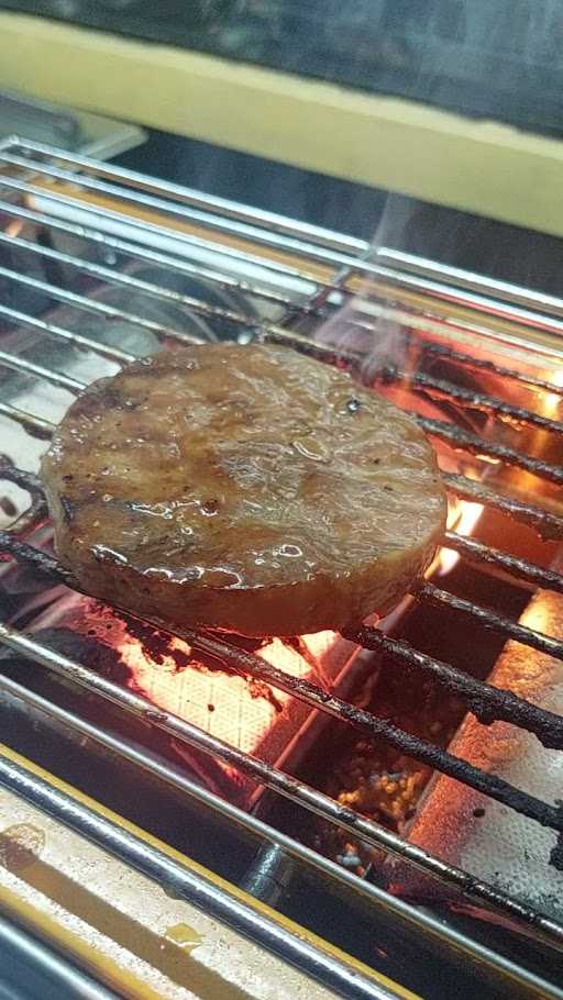 Cuan Steak Surabaya - Yos Sudarso 3