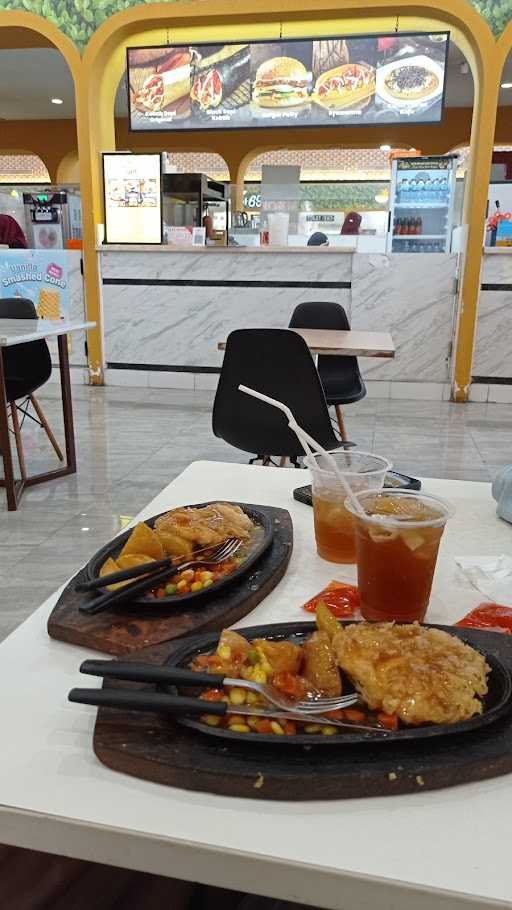 Steak Moen-Moen - Plaza Surabaya 2