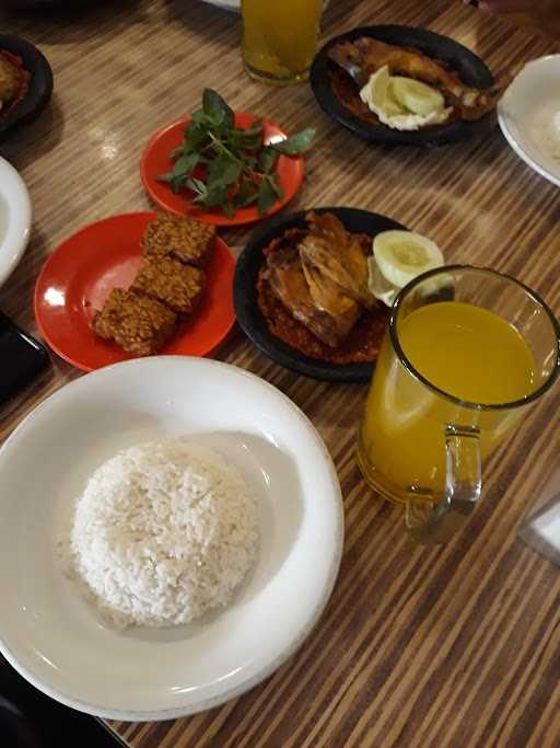 Warung Bu Kris - Kayon 10