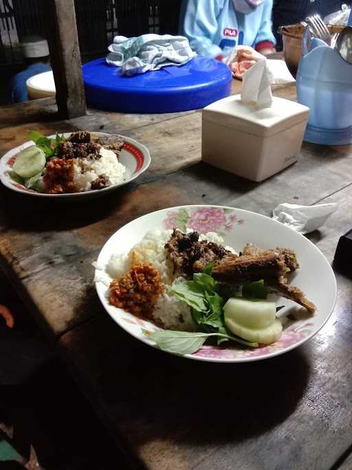 Warung Nasi Bebek Krengsengan Thr 9