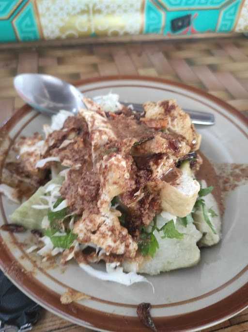 Lontong Campur Lek Mi 3