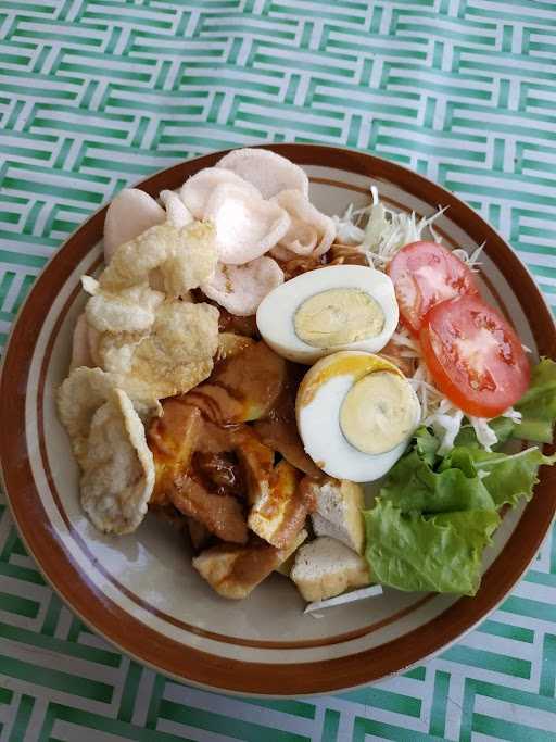 Lontong Tahu Gimbal Dan Gado-Gado Bu Sri Widuri 2