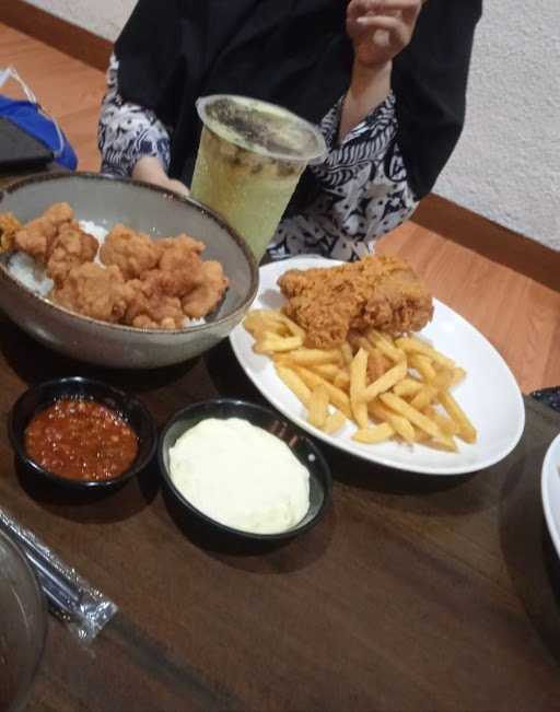 Oti Fried Chicken Woltermonginsidi 8