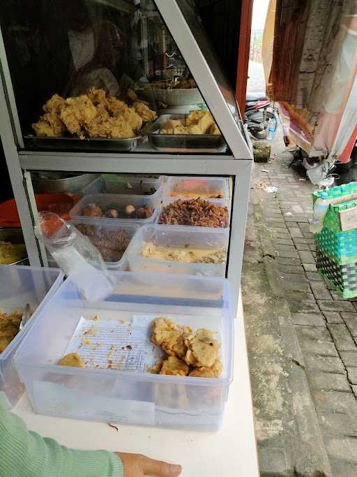 Warung Makan & Gado-Gado Bu Yuni 4