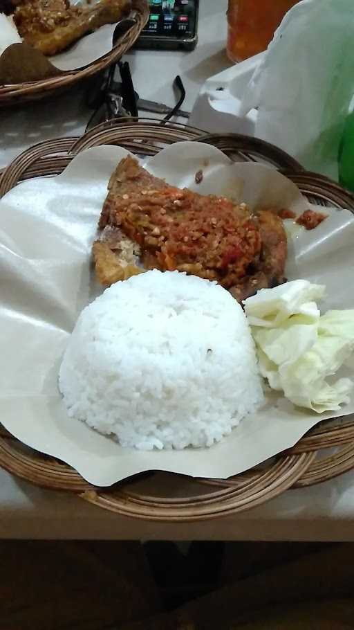 Ayam Gepuk Damkar 1