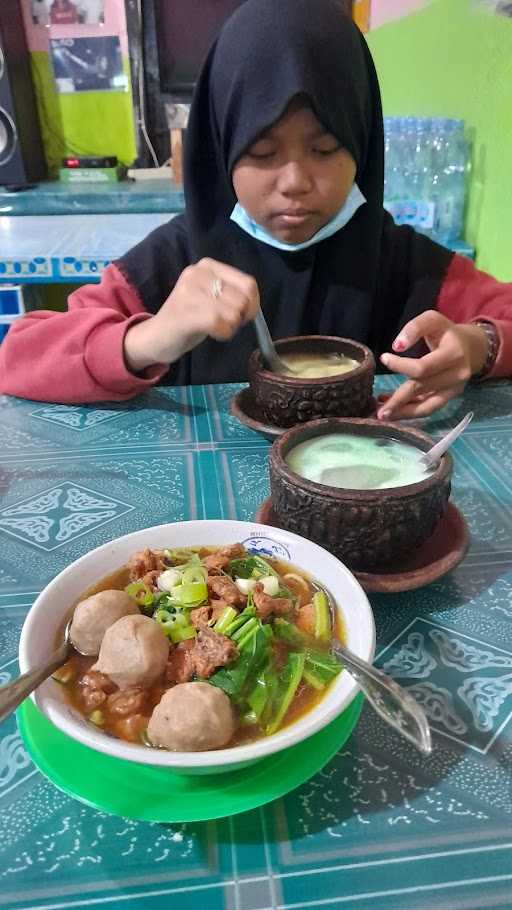 Bakso & Mie Ayam Solo Monggo Mas 4 6