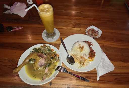 Warung Pakpoi 6