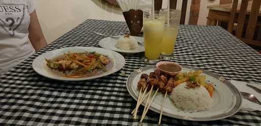 Warung Santai-Pemuteran 5