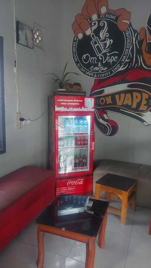 Om Vape & Coffee 10