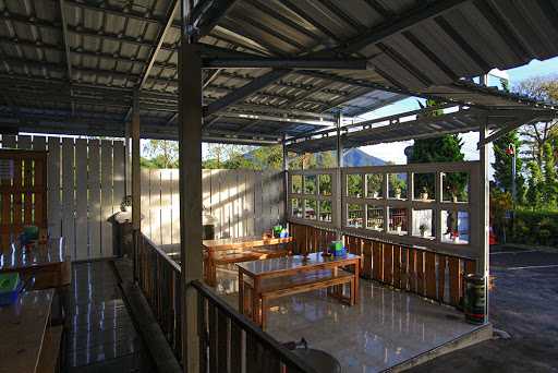 Warung Gnung Sala 3 8