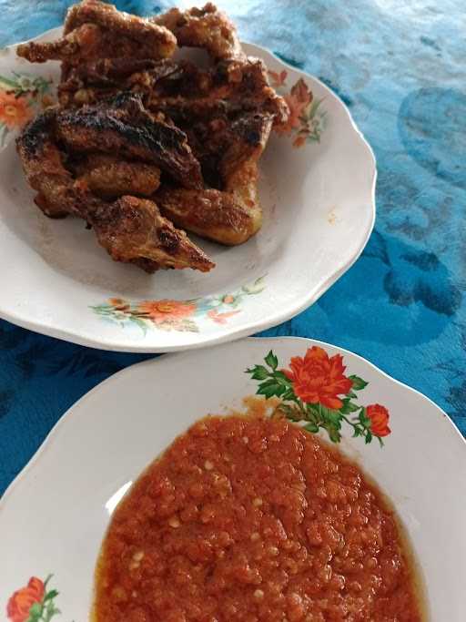 Rumah Makan Ayam Taliwang 7