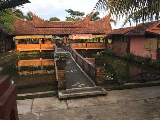 Telaga Asri, Rumah Makan & Kolam Pancing 10