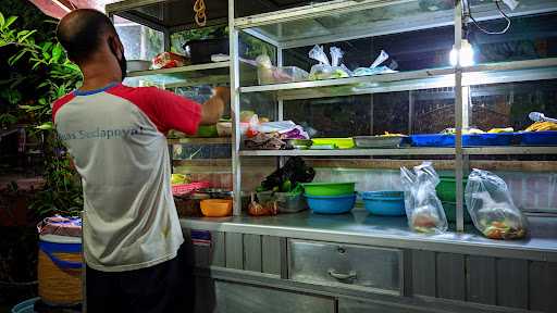 Warung Lalapan Sida Mukti 6