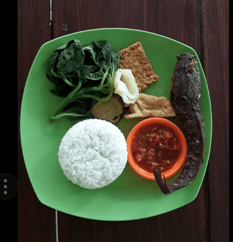 Warung Nasi Tempong Mbak Rida 3