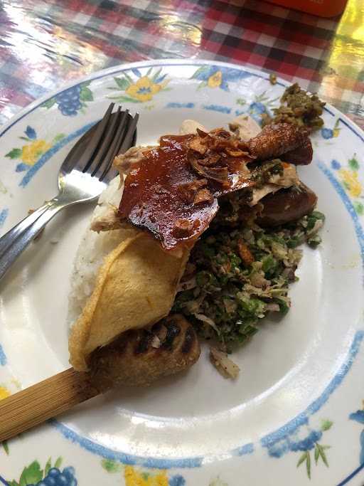 Warung Pande Babi Guling 4