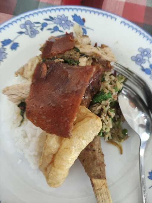 Warung Pande Babi Guling 8