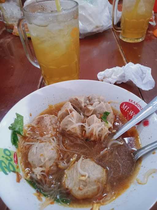 Mie Ayam Dan Bakso Raksasa 9