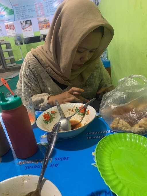 Warung Bakso & Mie Ayam Pak Cik 10