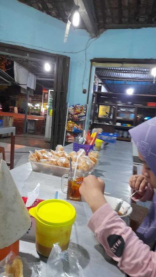 Bakso Kuncoro Stasiun Godong 3