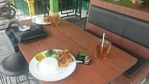 Ayam & Bebek Goreng Elok - Wero 1