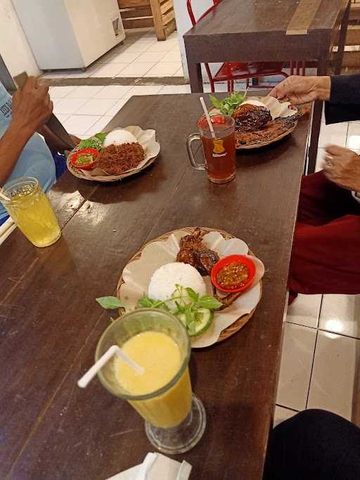 Kedai Ceria 6