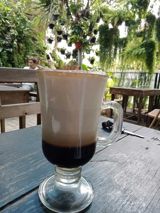 Kopi Latar 8