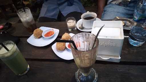 Kopi Latar 6