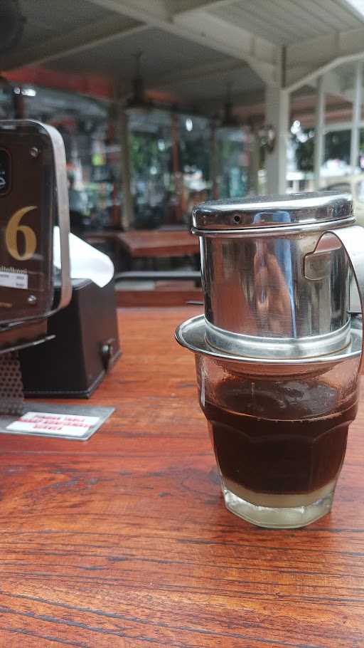 Silol Kopi & Eatery 9