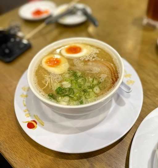 Hakata Ikkousha Ramen Restaurant 10