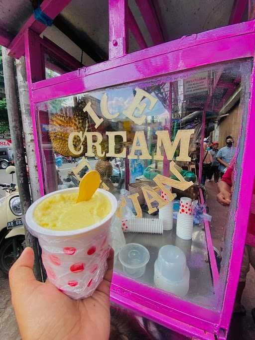 Ice Cream Durian Pak Dayat 4