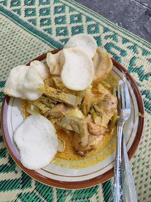 Lontong Sayur Uda Uni 4