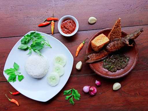 Pecel Lele Sambel Lombok Ijo Pak Jum 8