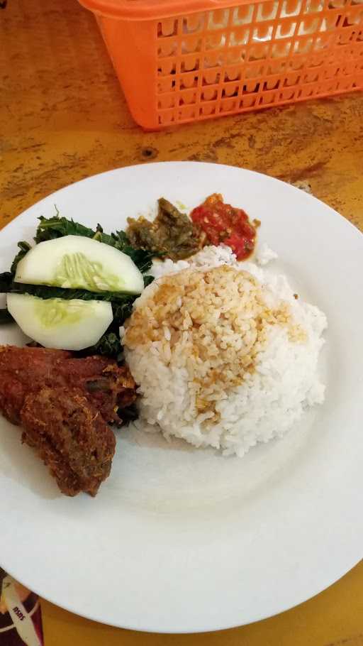 Rumah Makan Padang Sahabat Minang Murah 3